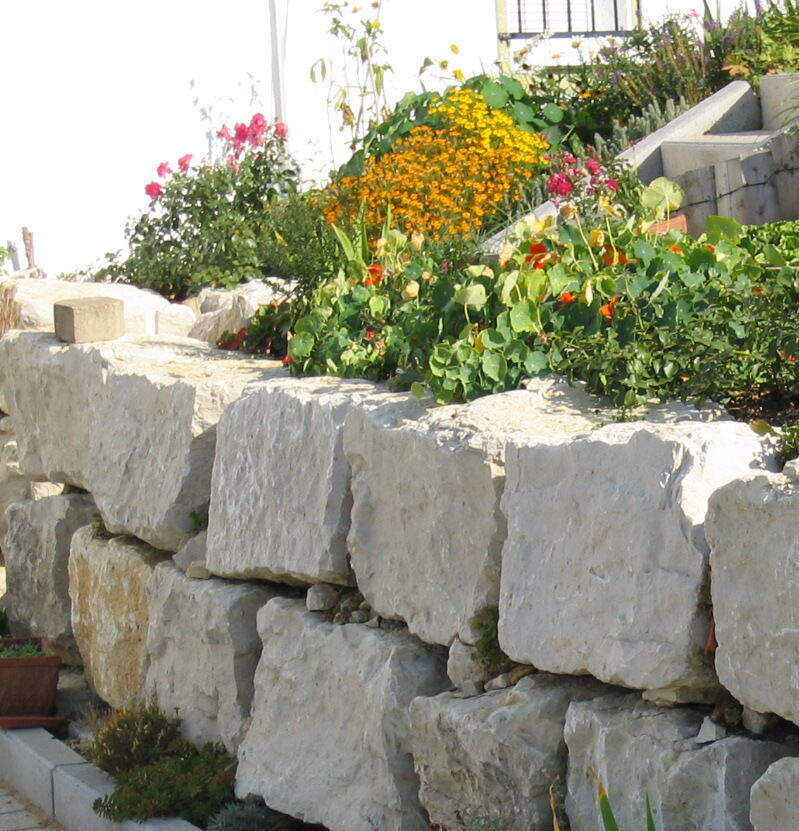 Jura-Kalkstein plattige Mauersteine